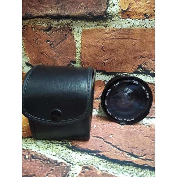 Lomex Deluxe Super Wide Macro 0.42X AF Camera Lens and Case